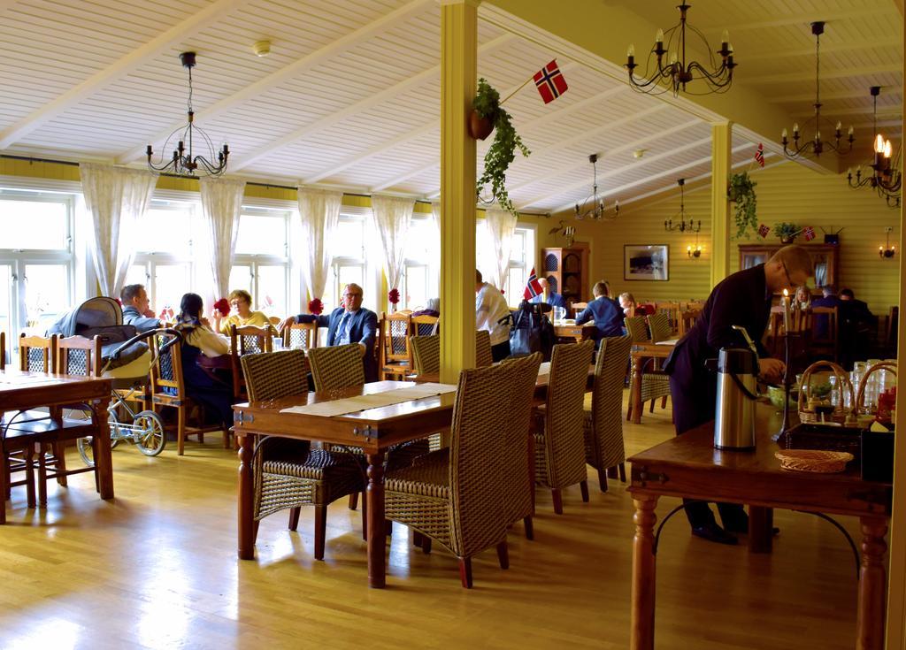 Lyngseidet Gjestegard As Exteriör bild